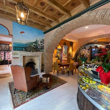 Hotel 99 Cannelle Л'Акуила Экстерьер фото